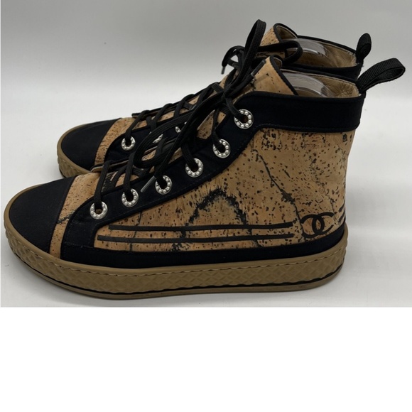 Chanel 'Jetty' Cork-Print CC Logo Lace-Up High Top Sneaker in Beige/Black sz 36 - Picture 1 of 6